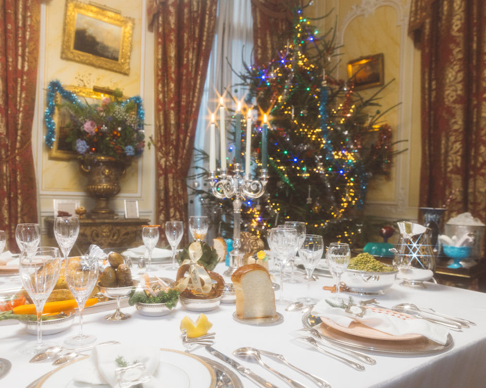 Traditional Table